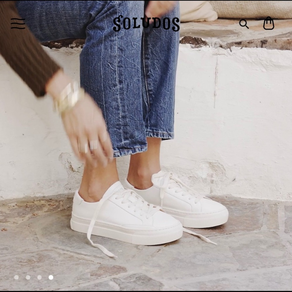 NEVER WORN SOLUDOS TENNIS SHOES